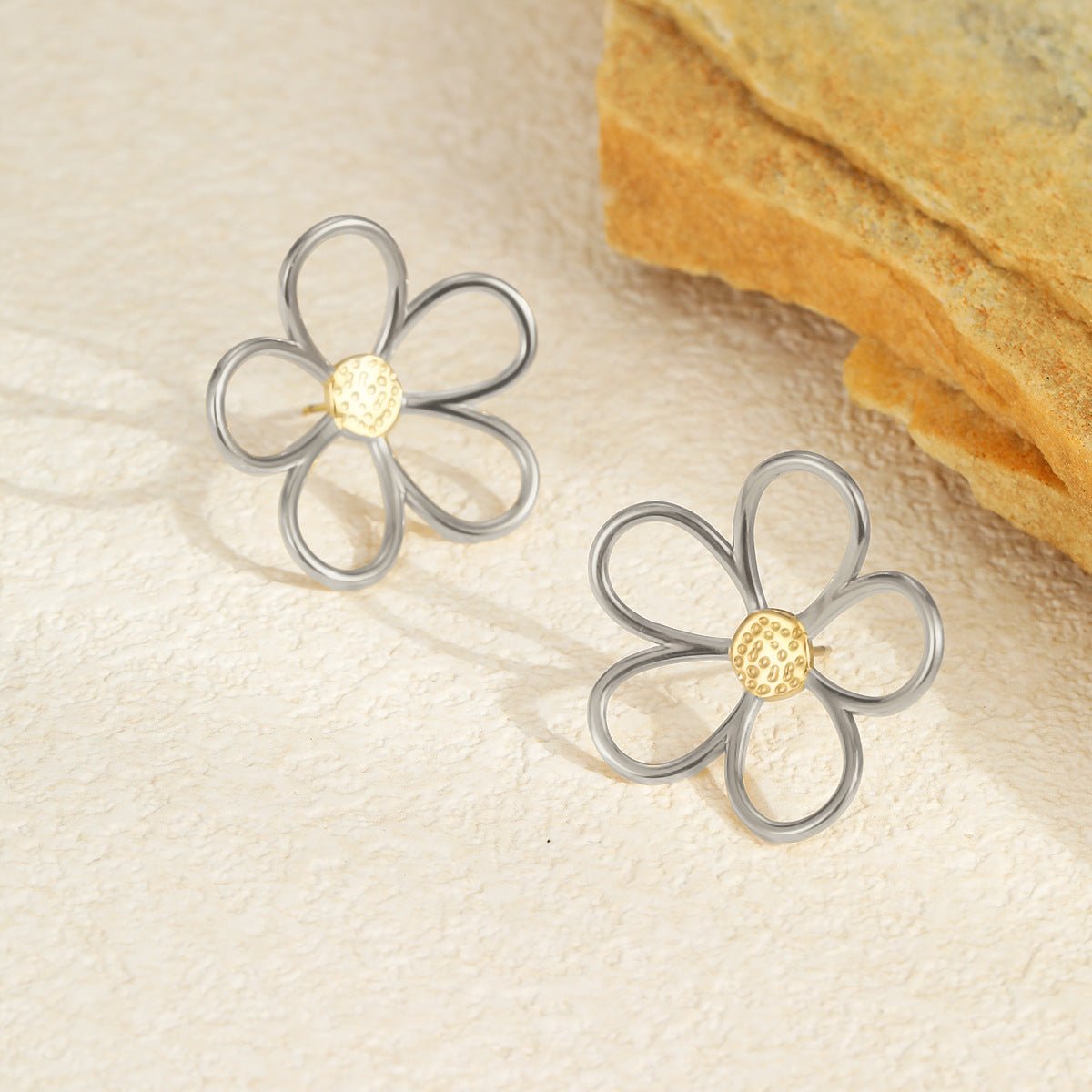 TYRA EARRING - PRIBO