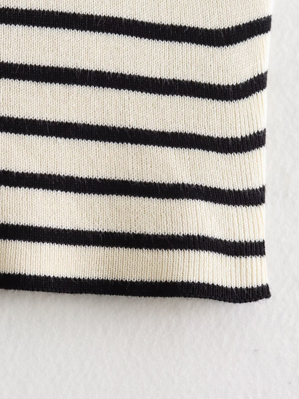 STRIPED TANK TOP