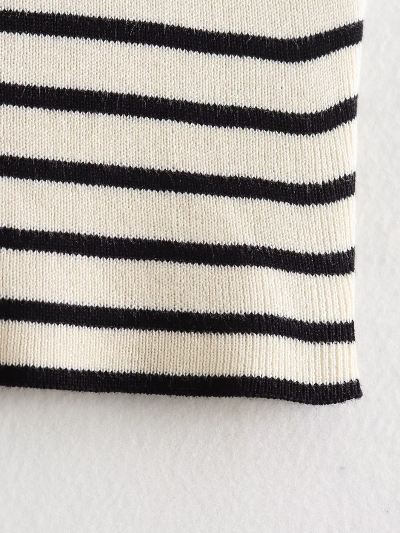 STRIPED TANK TOP