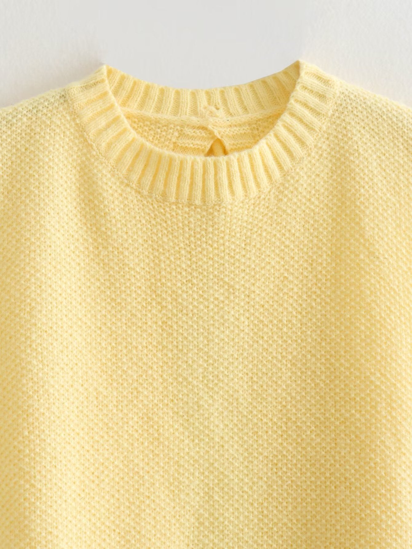 BACKLESS KNITTED TOP