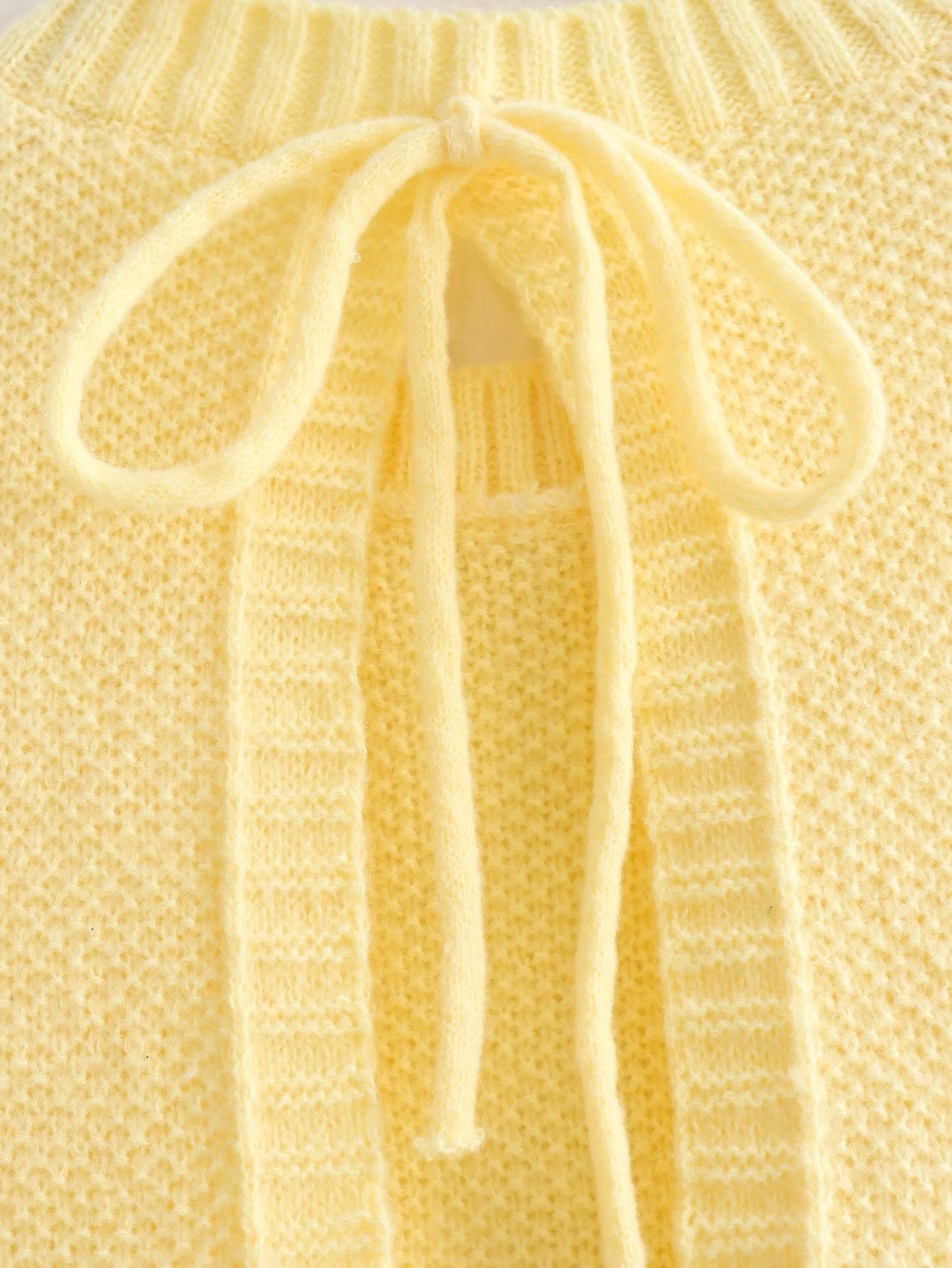 BACKLESS KNITTED TOP