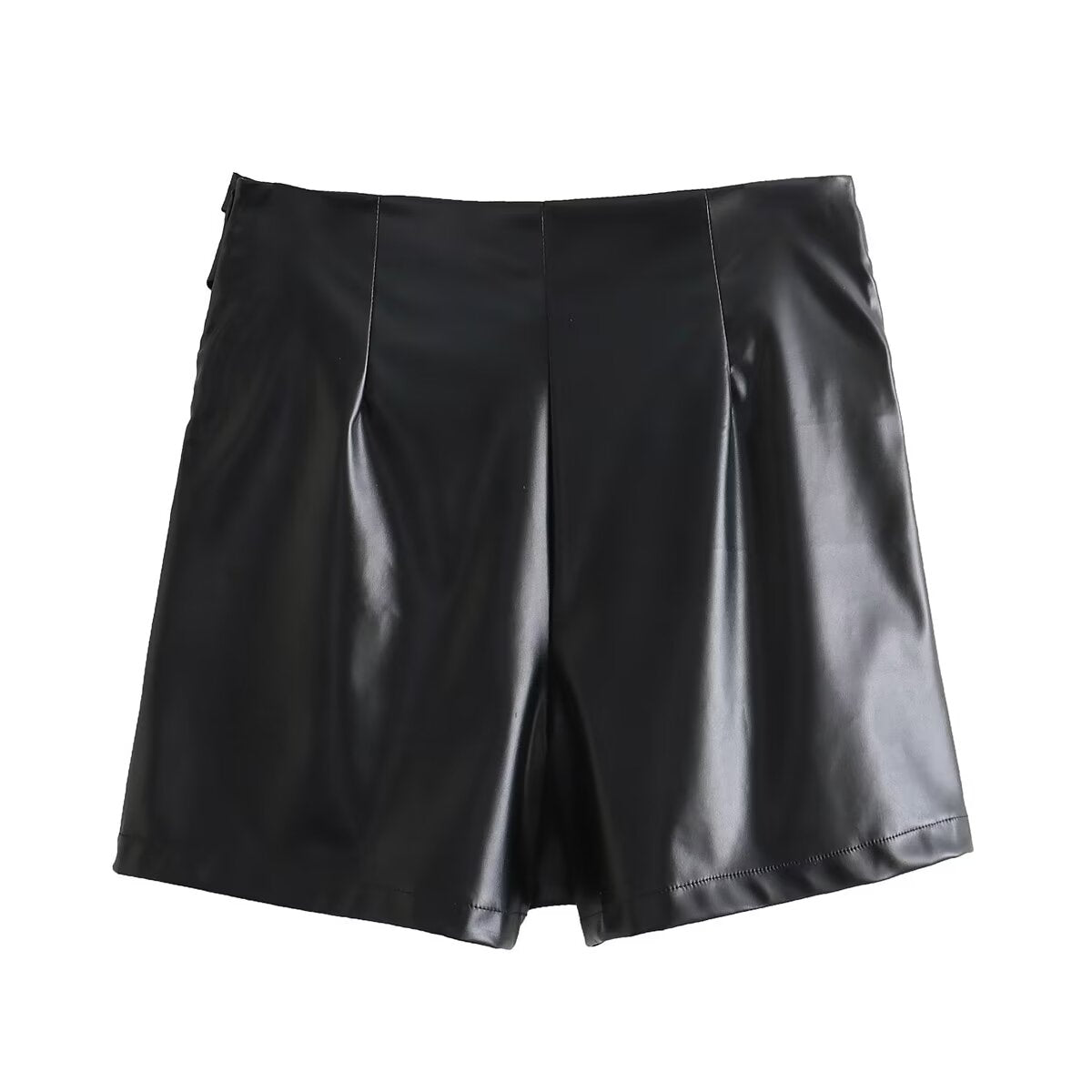 FAUX LEATHER TWISTED SHORT