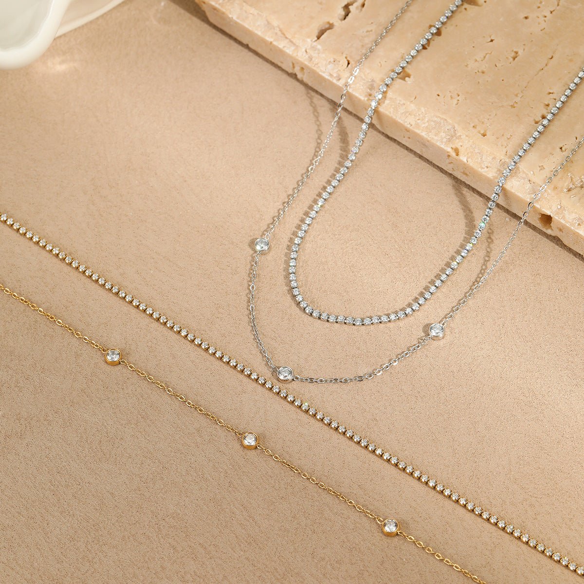 MONICA NECKLACE - PRIBO