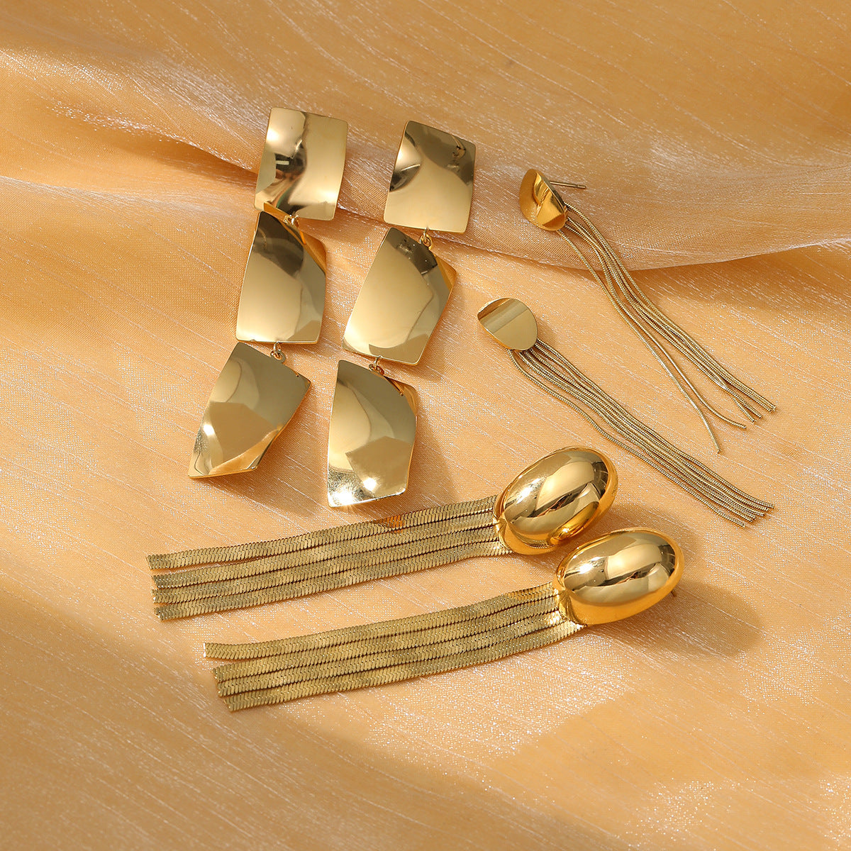 SOFIA EARRING