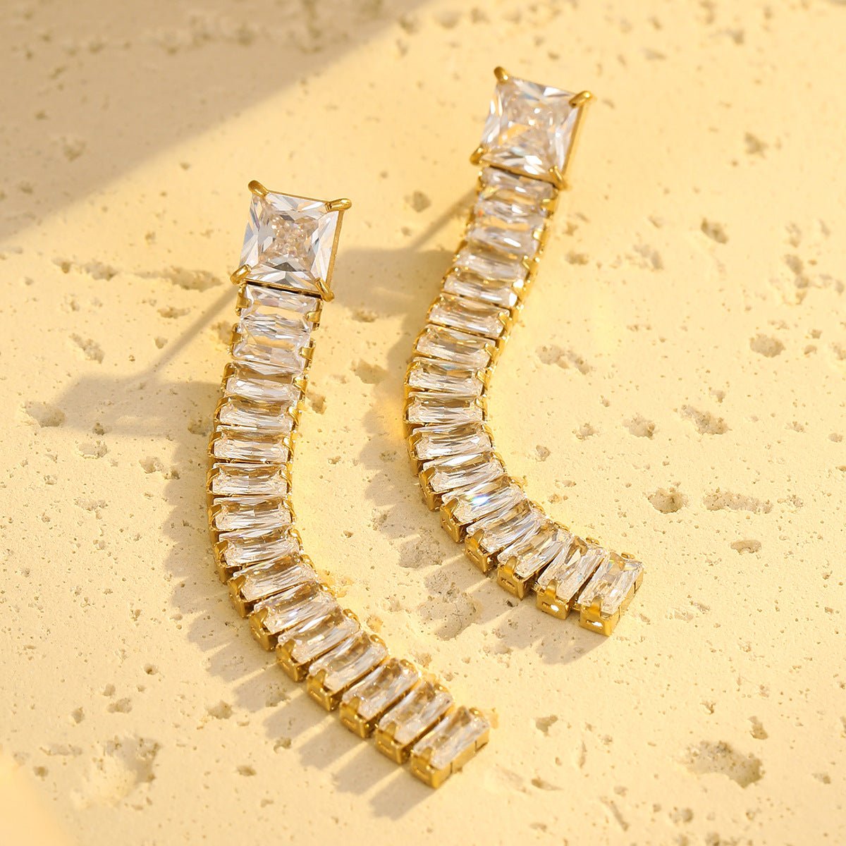 EBBA EARRING - PRIBO