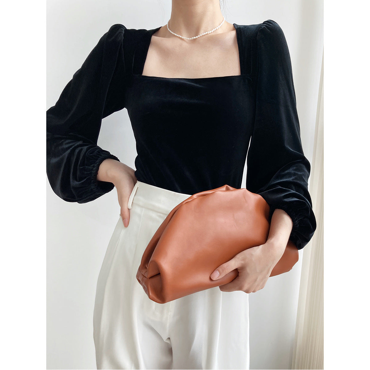 VELVET SQUARE NECK TOP
