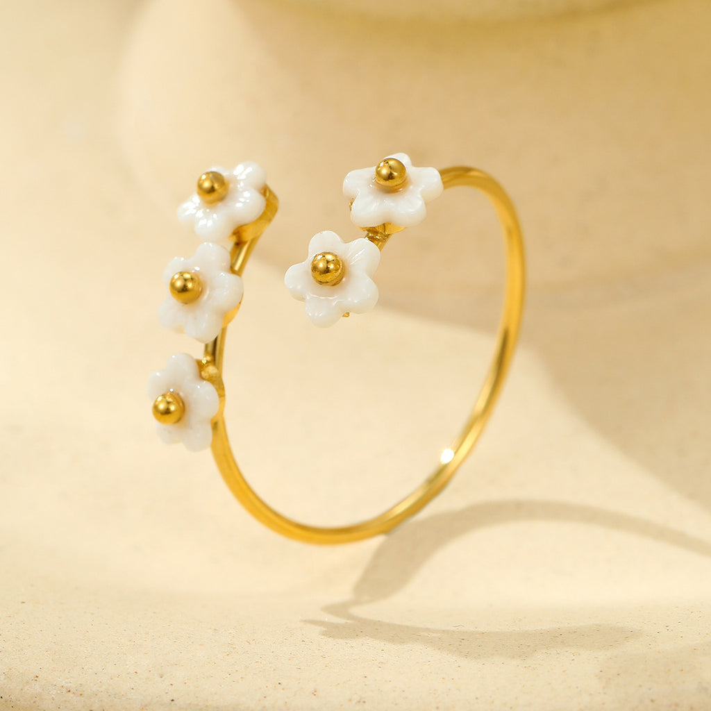 EMMA RING