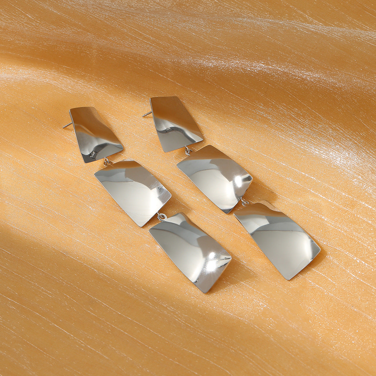 SOFIA EARRING