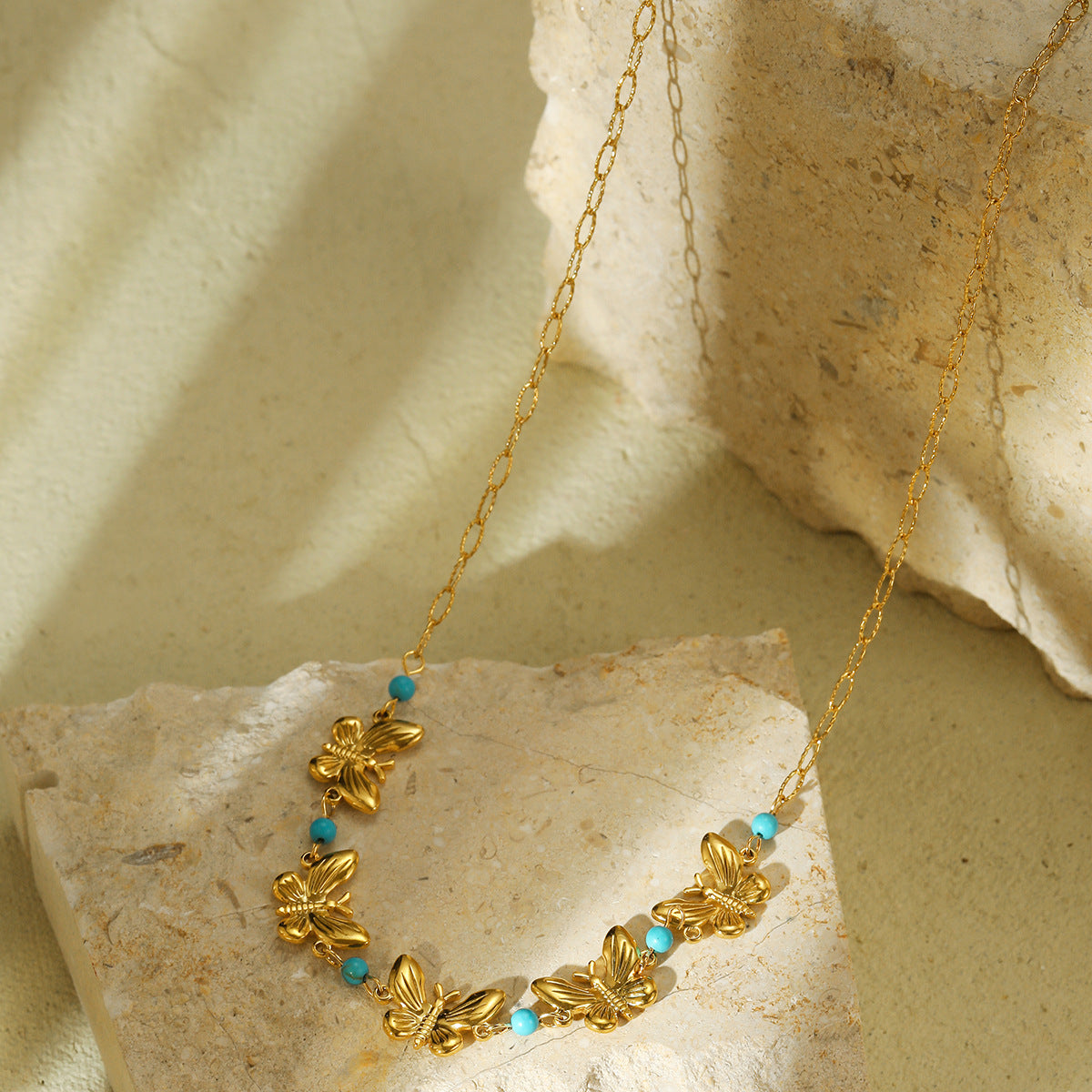 AMELIA NECKLACE
