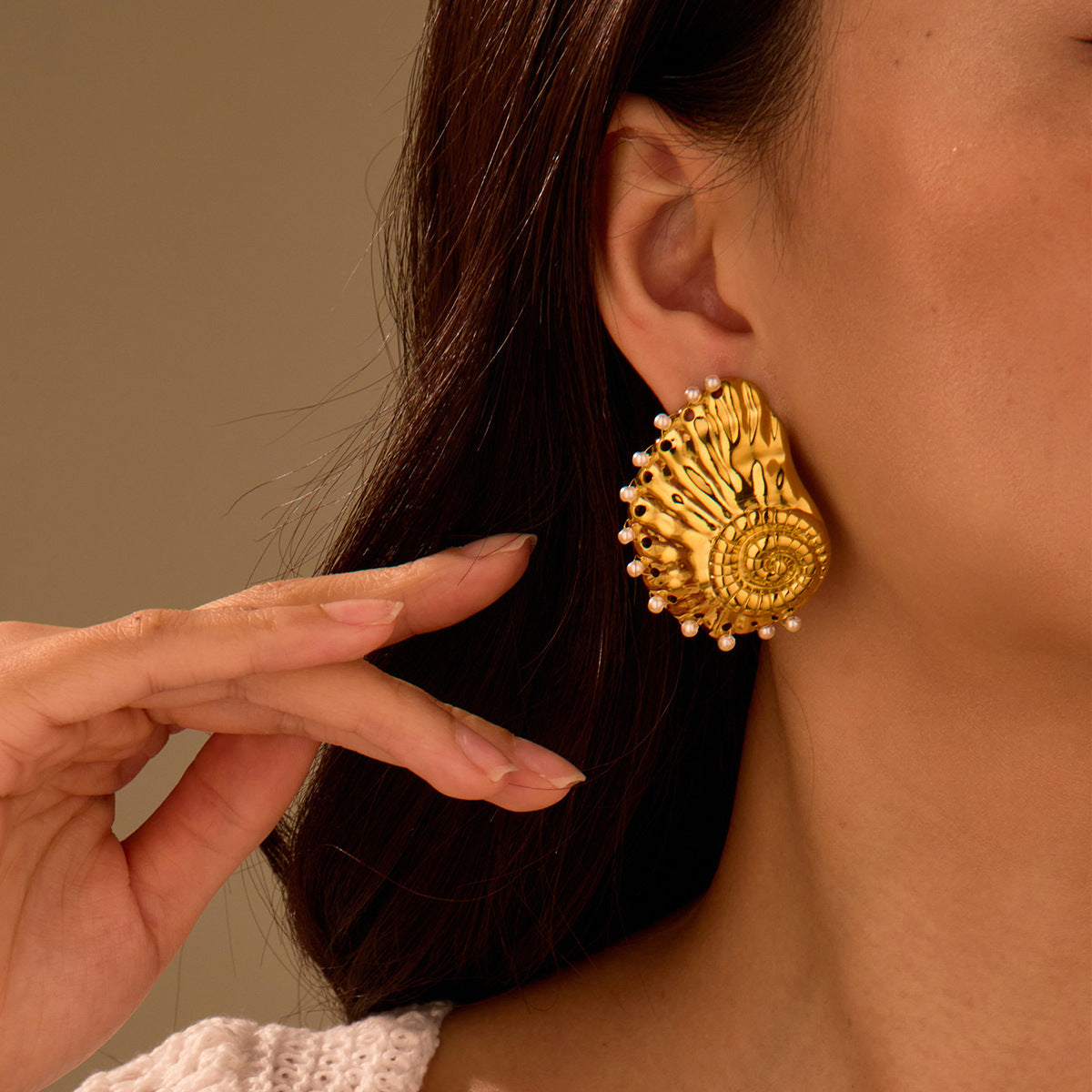MIA EARRING