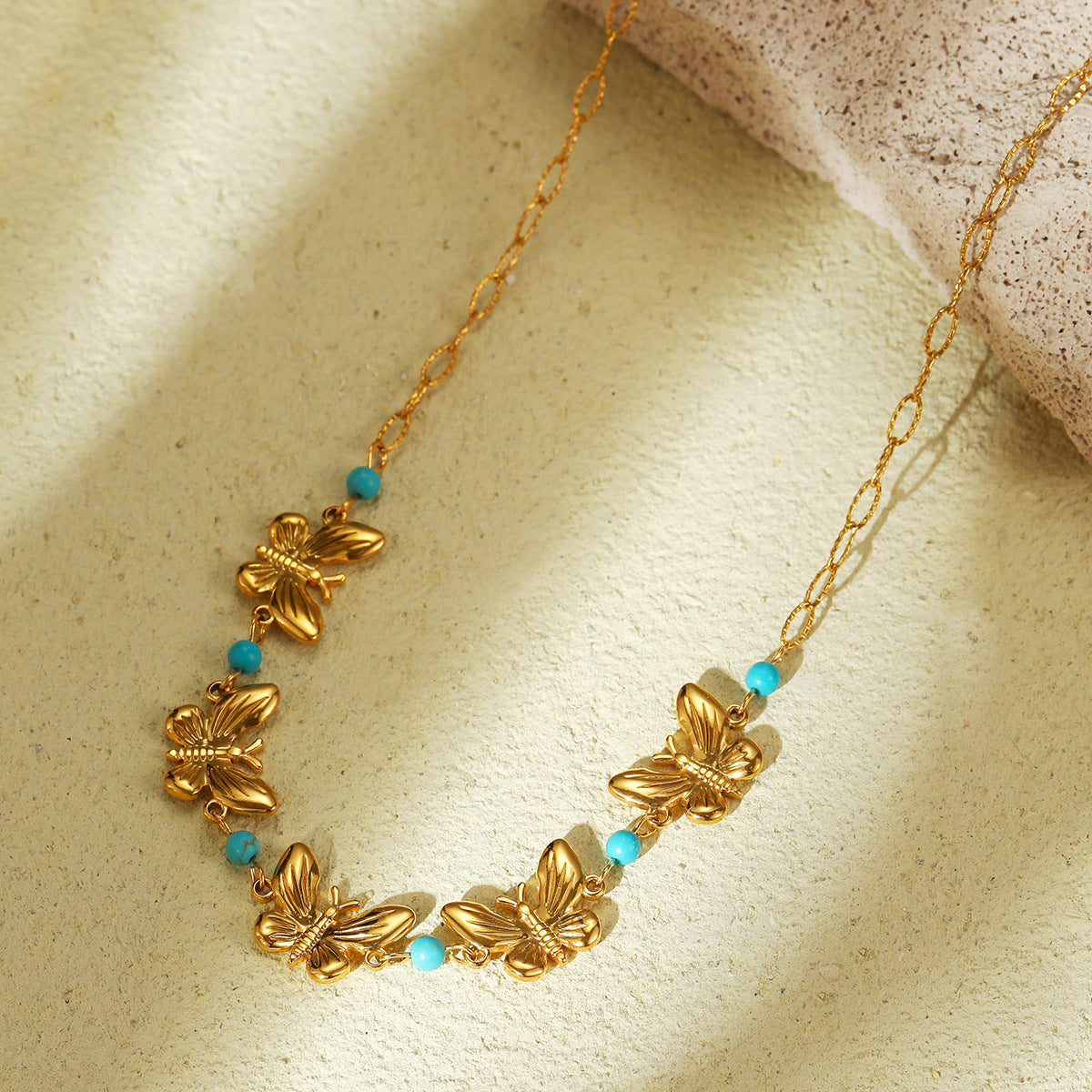 AMELIA NECKLACE