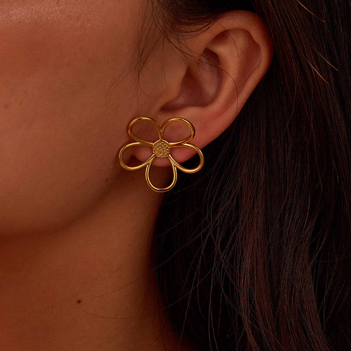 TYRA EARRING