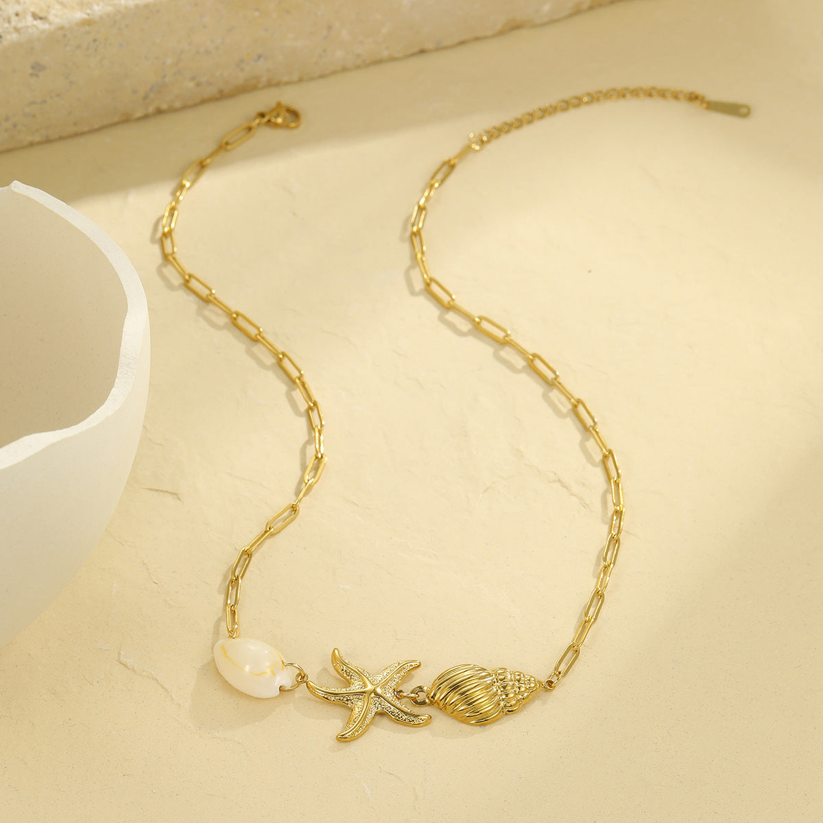 ANA GOLD SHELL NECKLACE & BRACELET