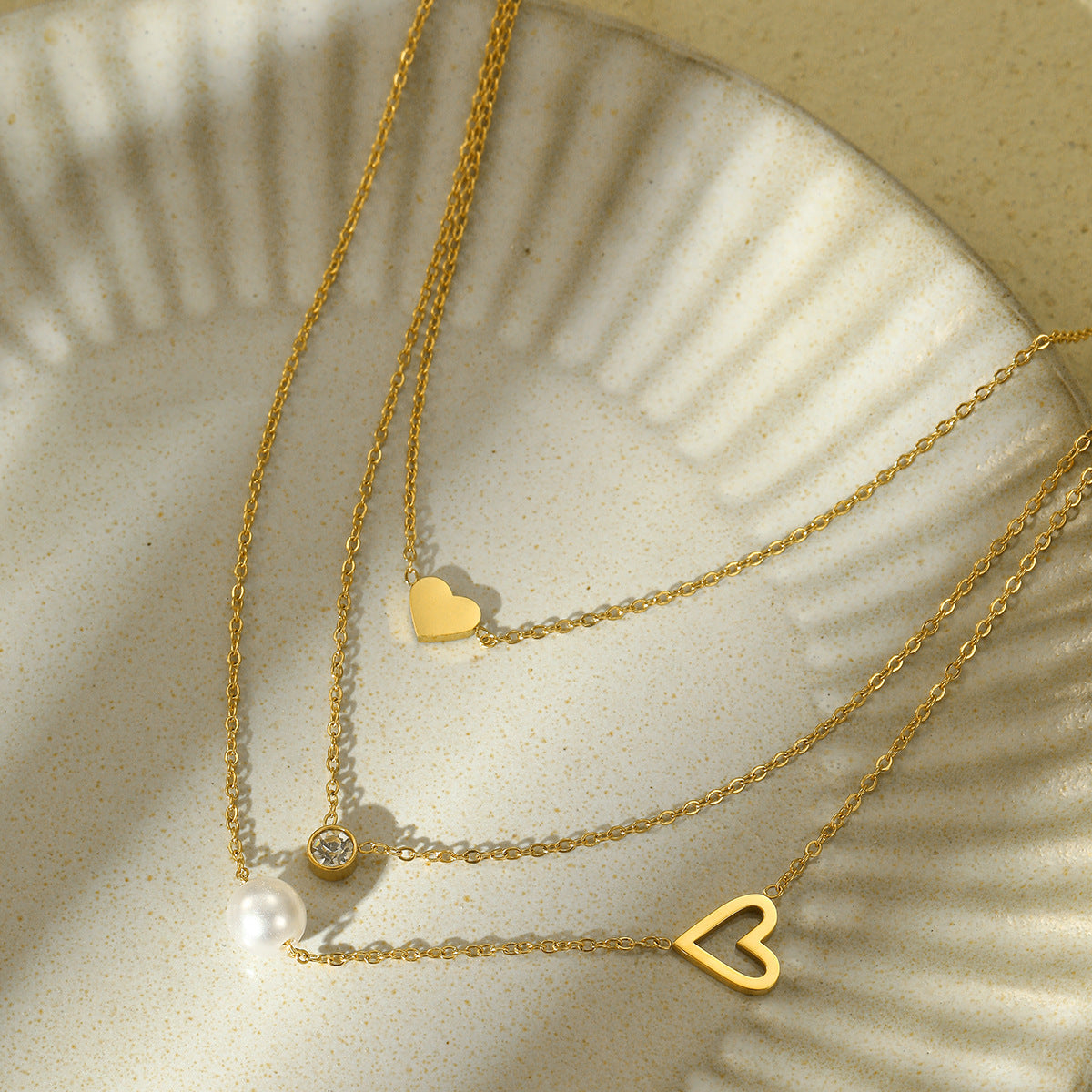 MELISA GOLD NECKLACE