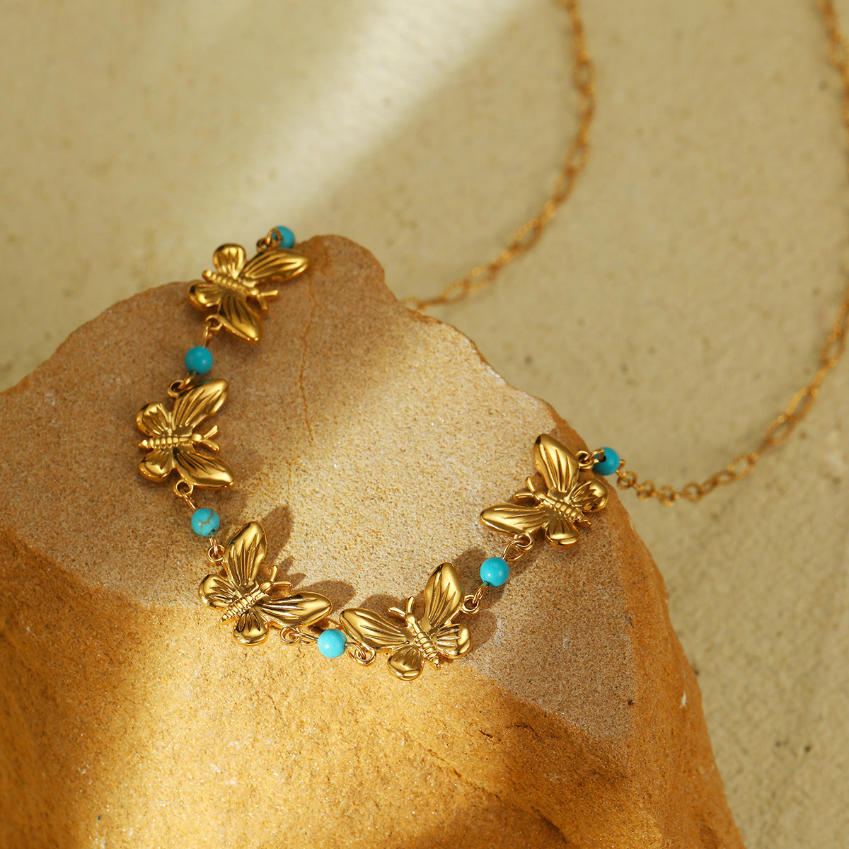 AMELIA NECKLACE