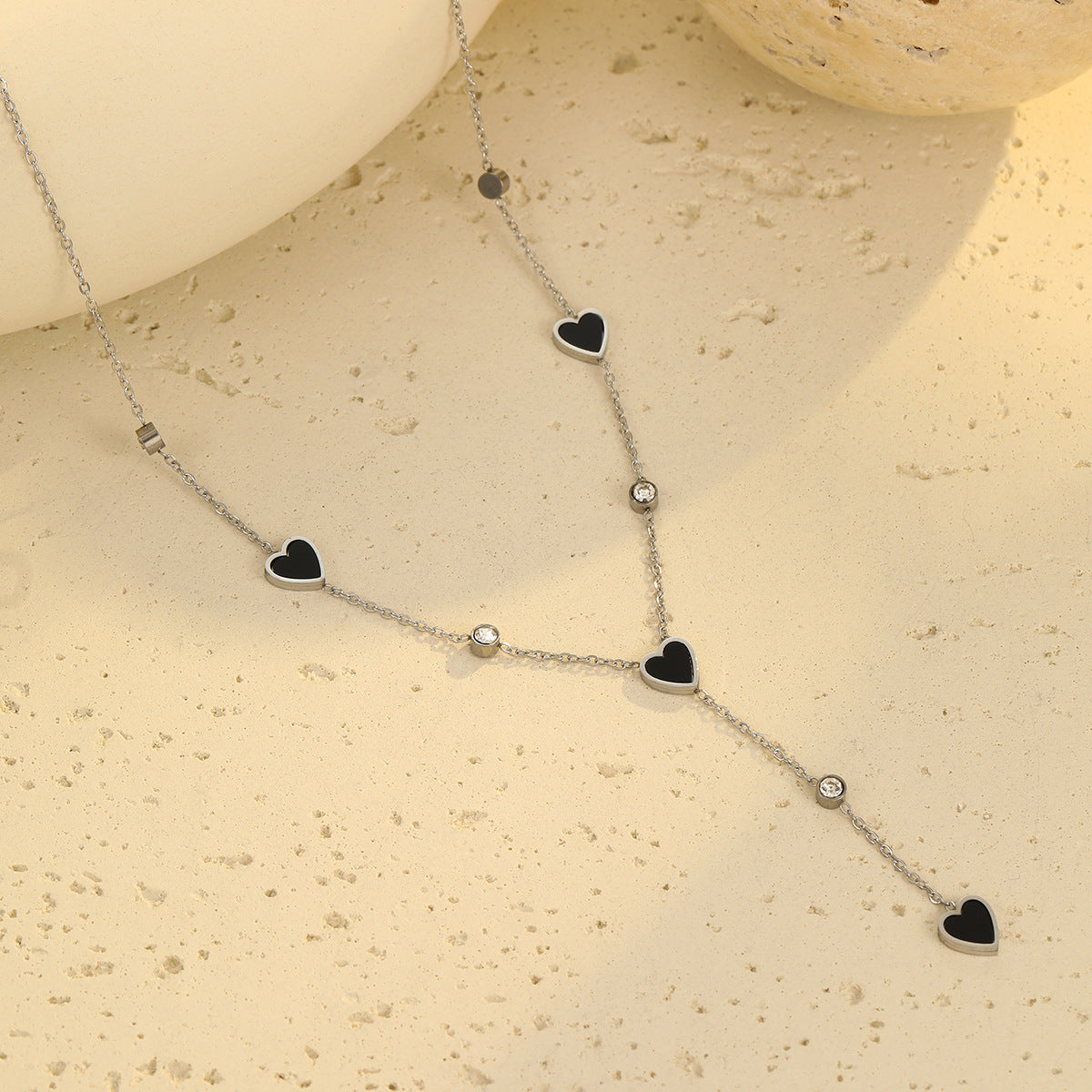 ALICIA NECKLACE