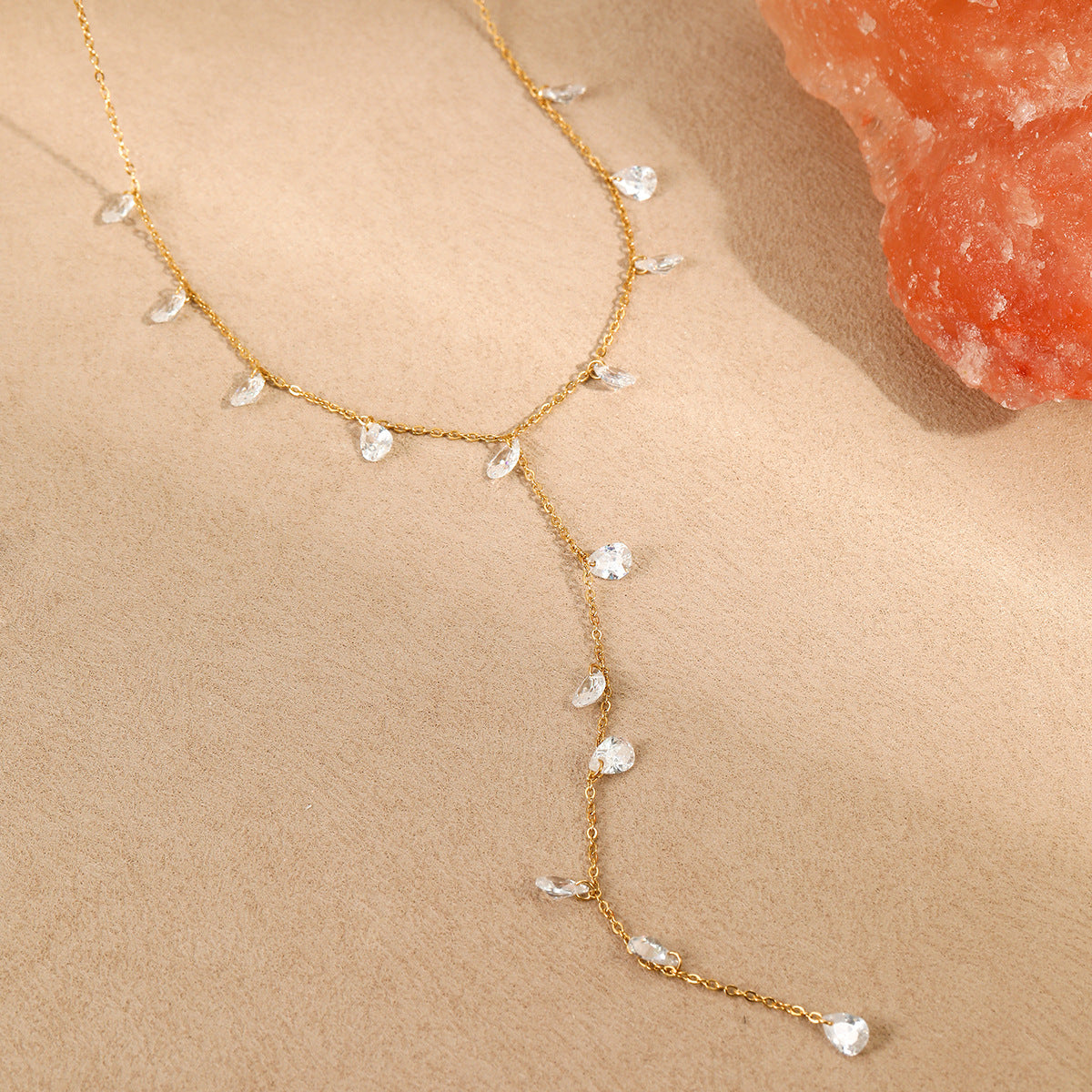 LAURA NECKLACE