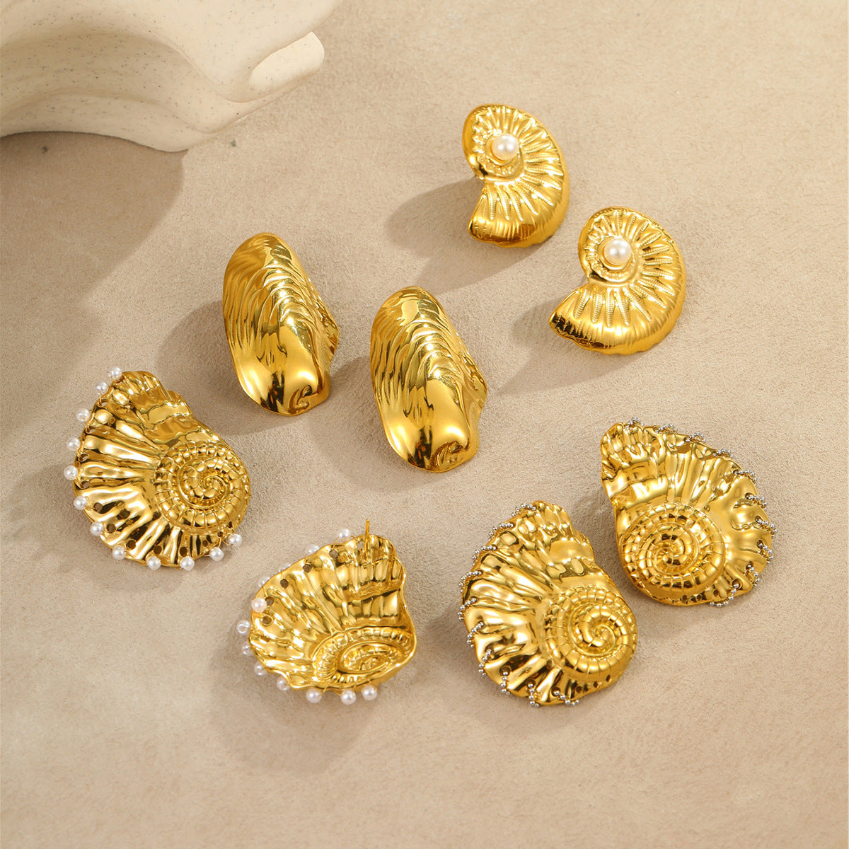 MIA EARRING