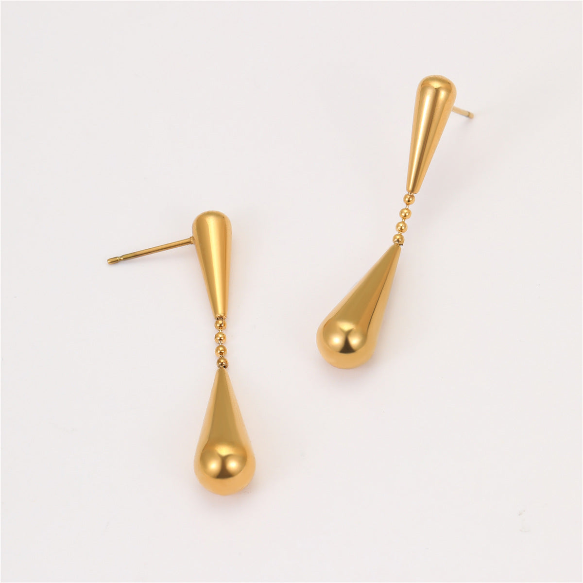 TAYLOLR EARRING