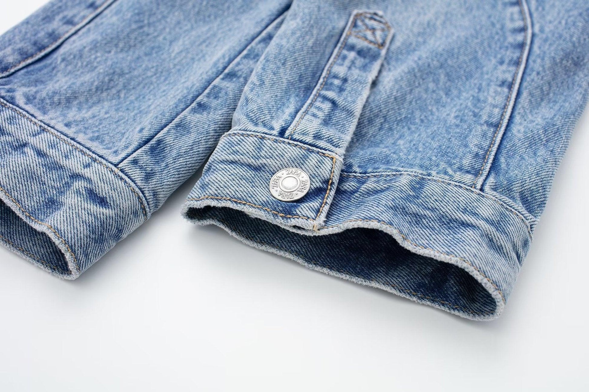 DENIM JACKET - PRIBO