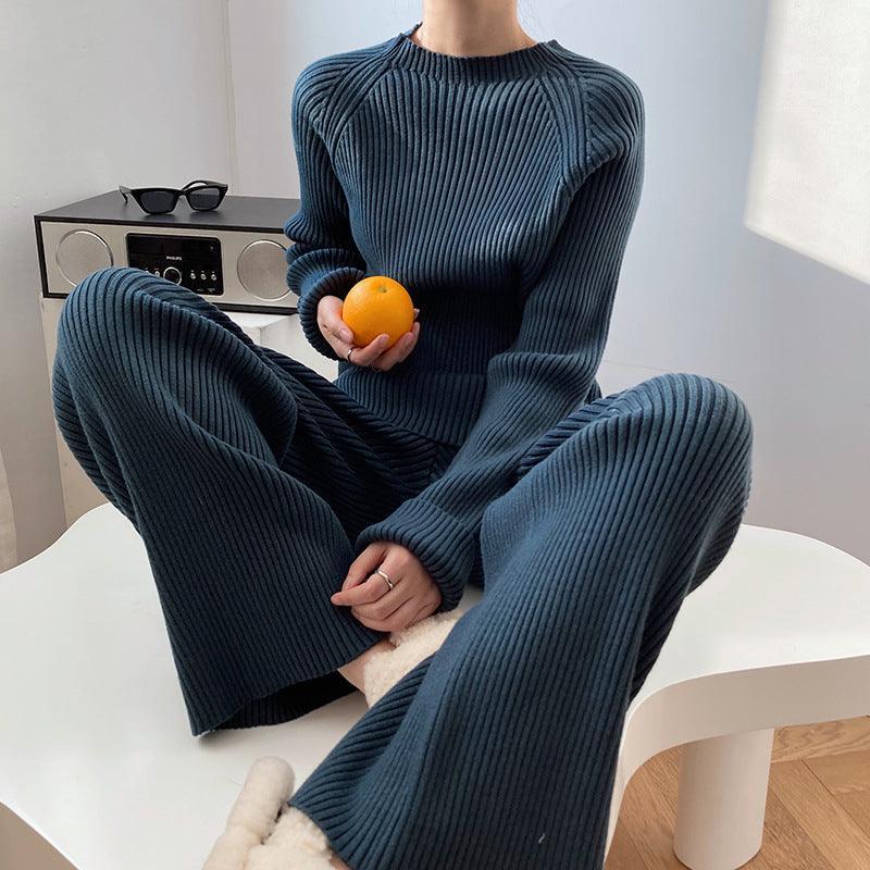 KNITTED TWO PIECE SET - PRIBO