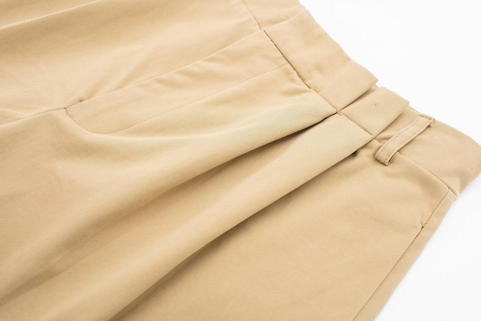 LOOSE CASUAL SHORT - PRIBO
