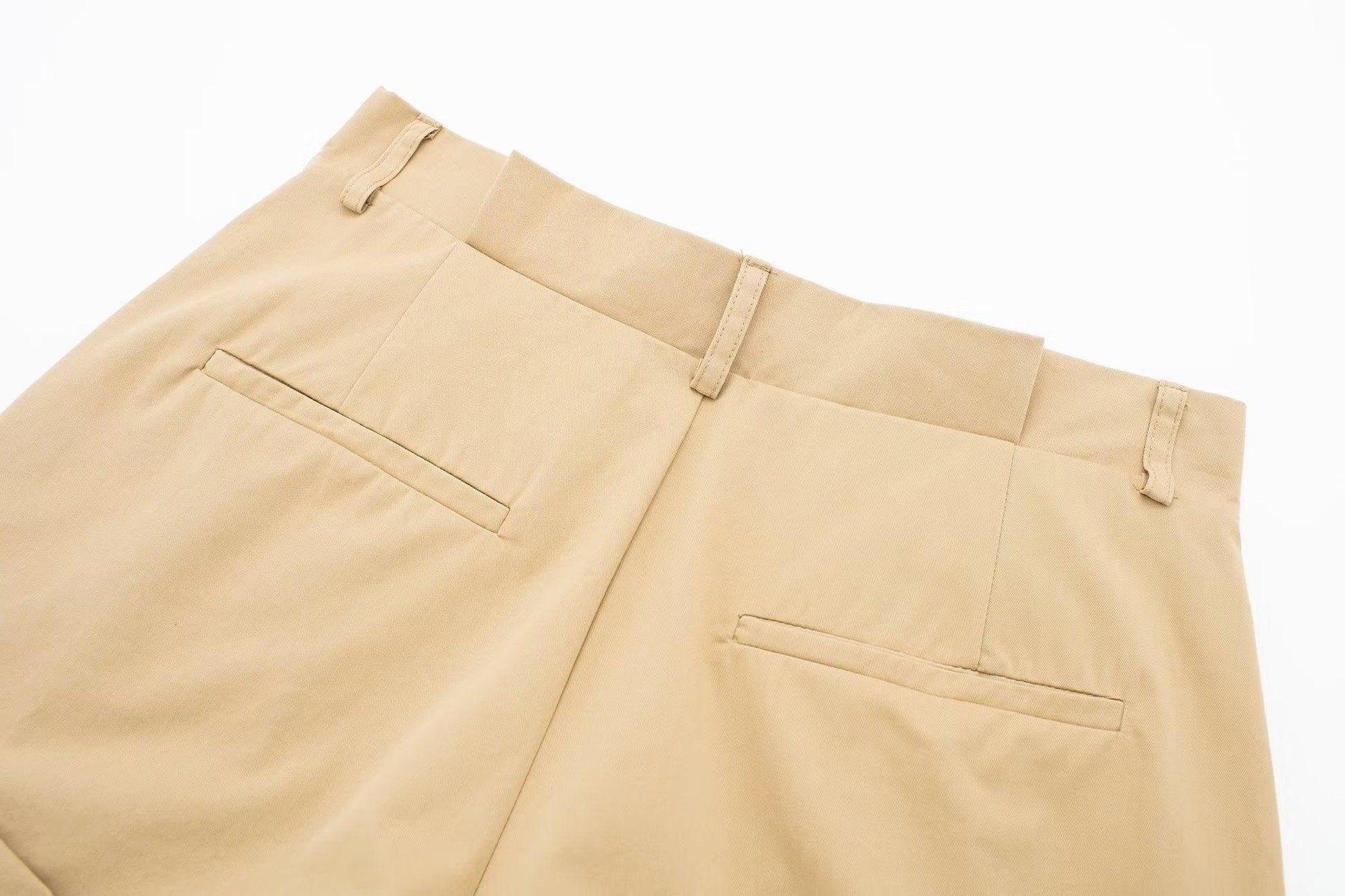 LOOSE CASUAL SHORT - PRIBO