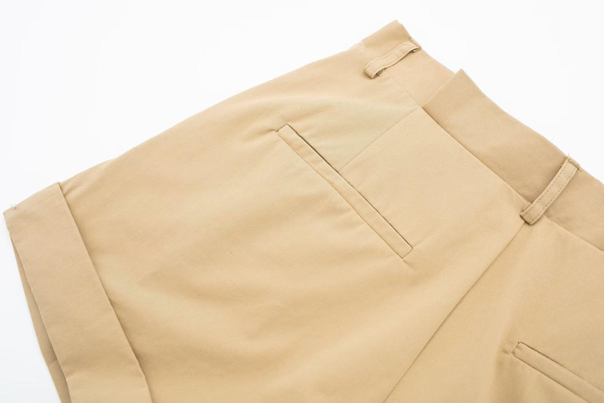 LOOSE CASUAL SHORT - PRIBO