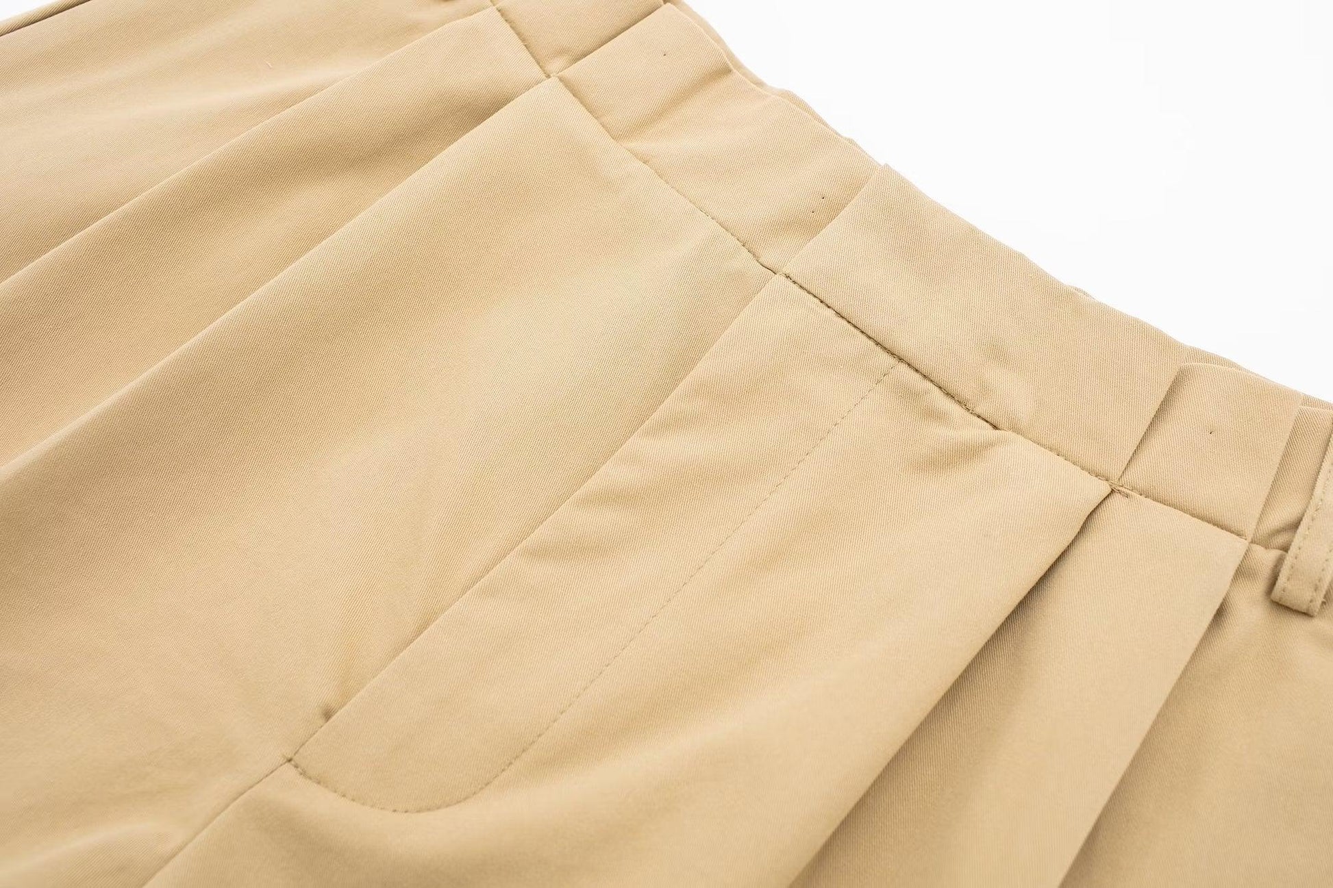LOOSE CASUAL SHORT - PRIBO