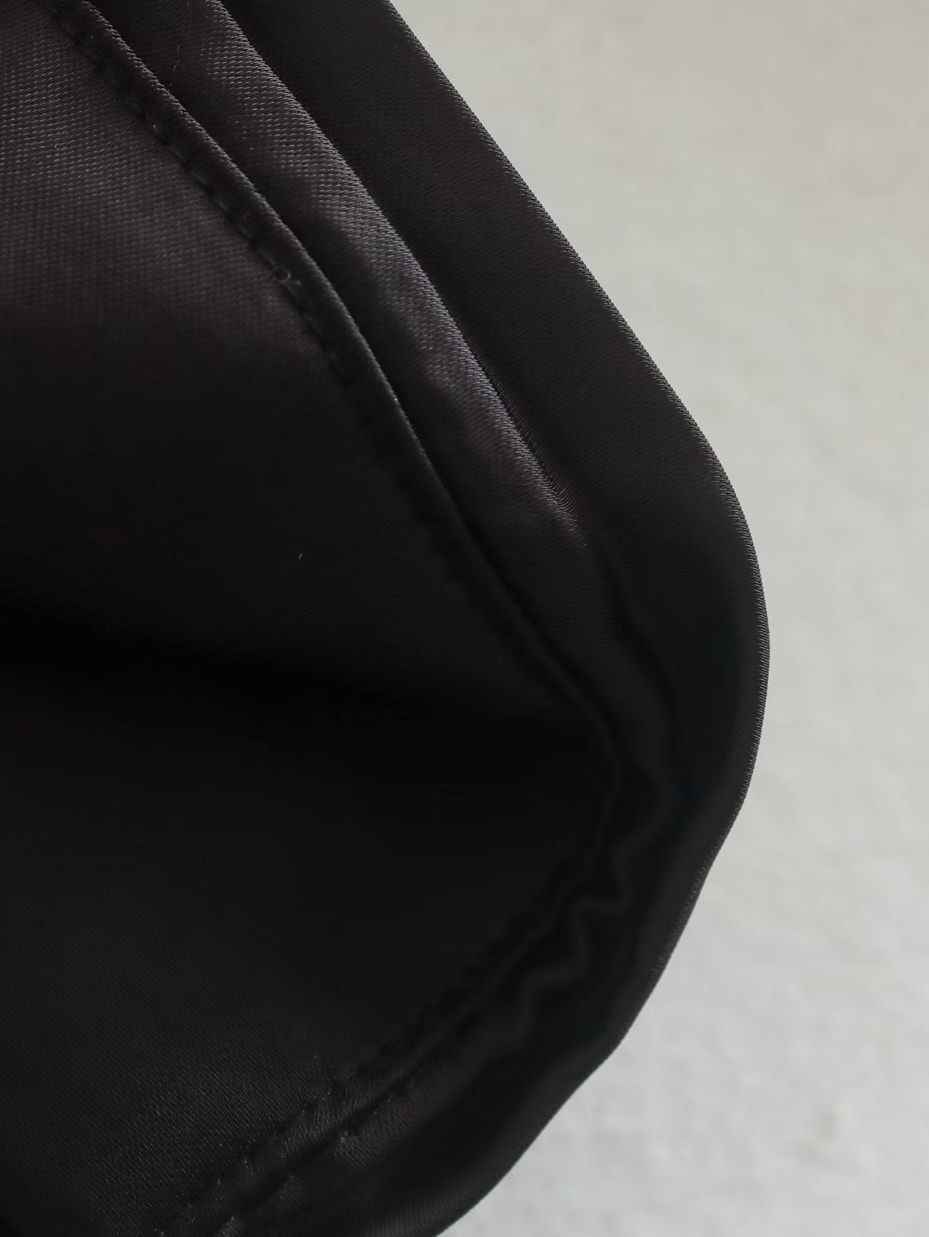 BACKLESS TIED RUCHED TOP
