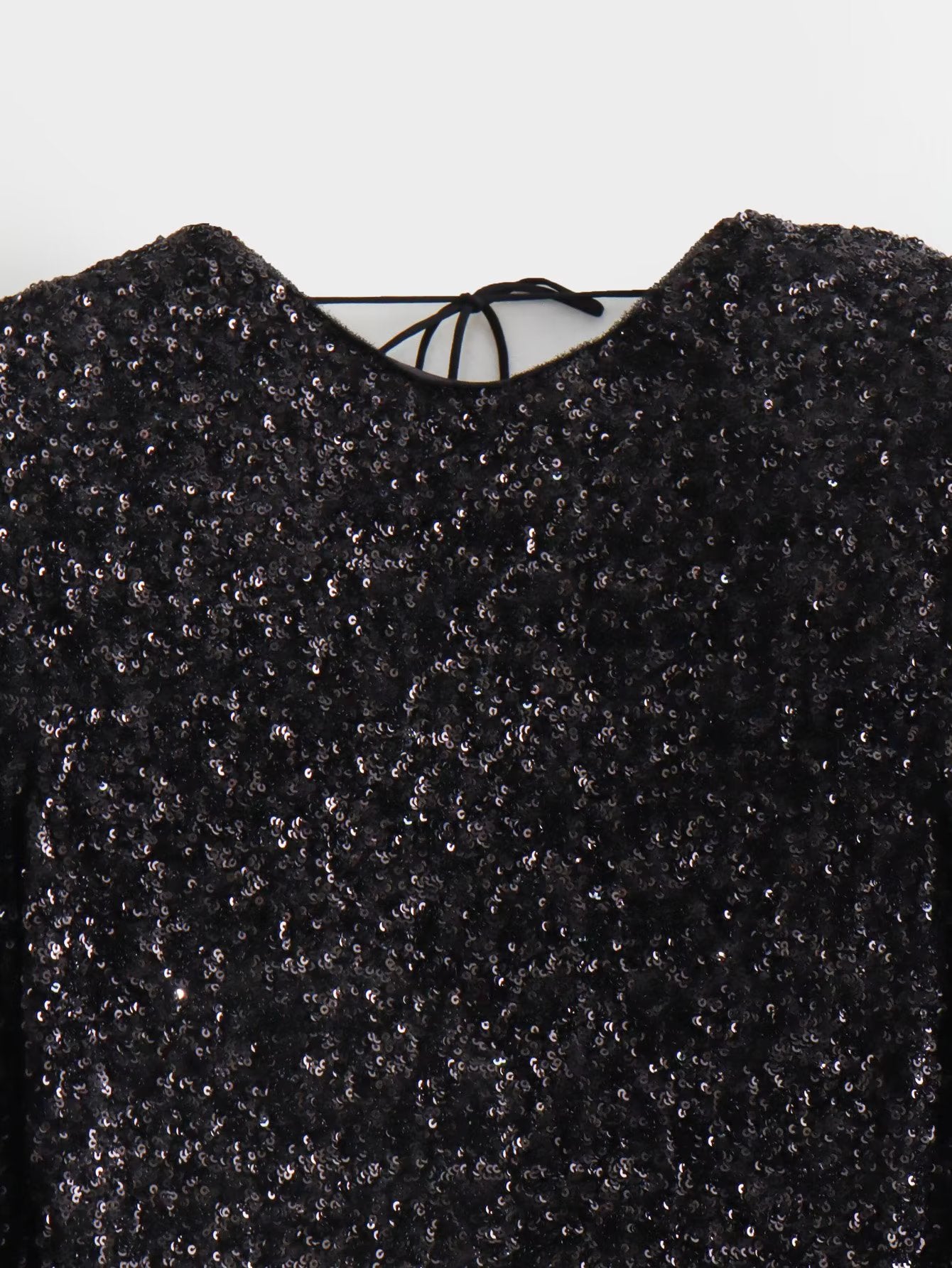 BACKLESS FORMAL DRESS