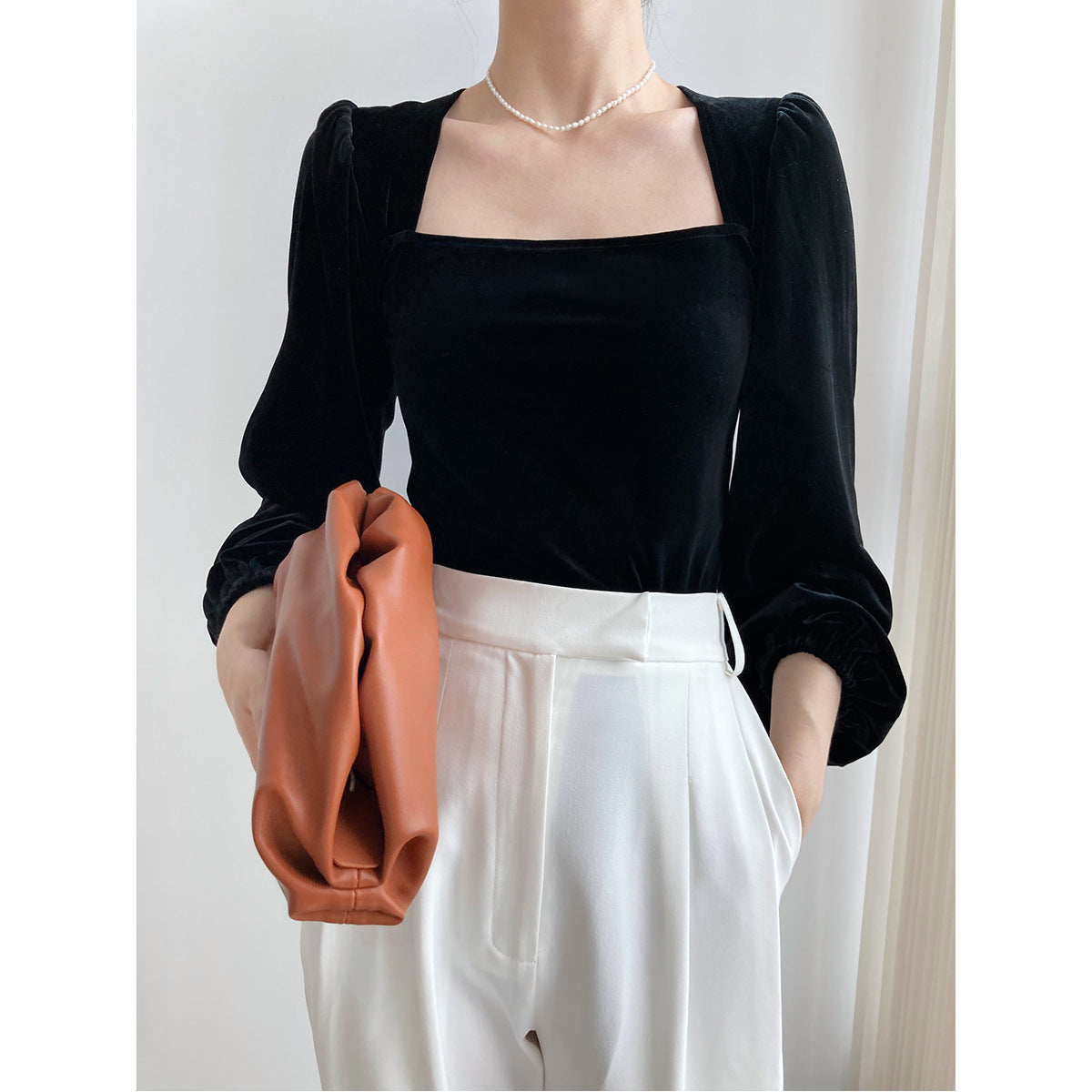 VELVET SQUARE NECK TOP